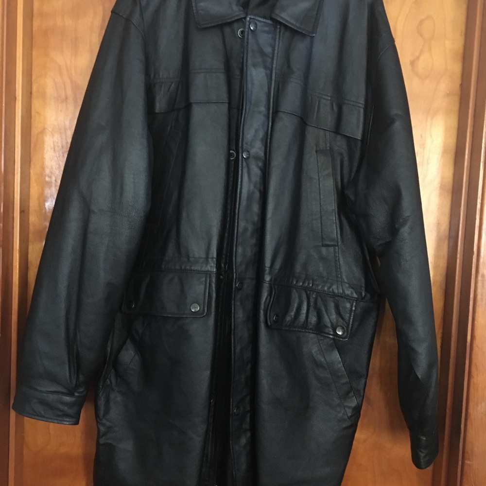 Phase 2 mens leather trench coat. Excellent condition